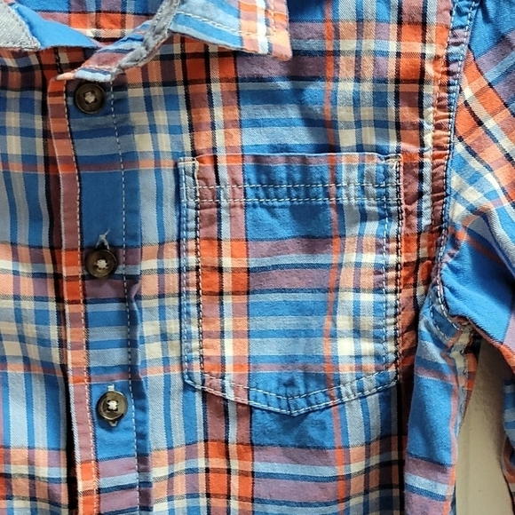 Euc Boys small 6-7 Cat and Jack button down - Picture 3 of 7